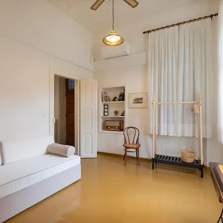 Apartamento Nafpliou Chora, 1840 Seafront Mansion, Old Town Nauplia