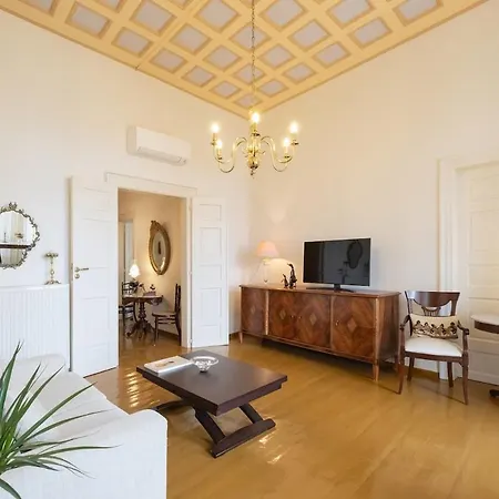 Nafpliou Chora, 1840 Seafront Mansion, Old Town *