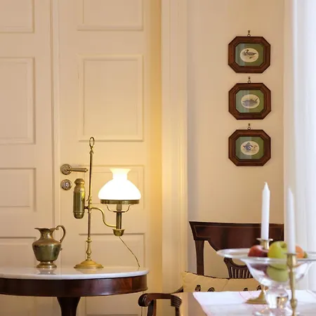 Apartamento Nafpliou Chora, 1840 Seafront Mansion, Old Town *