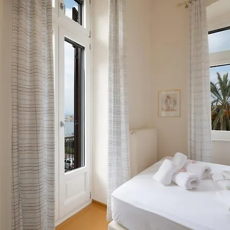 Nafpliou Chora, 1840 Seafront Mansion, Old Town Apartamento *
