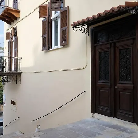 Nafpliou Chora, 1840 Seafront Mansion, Old Town Apartamento *